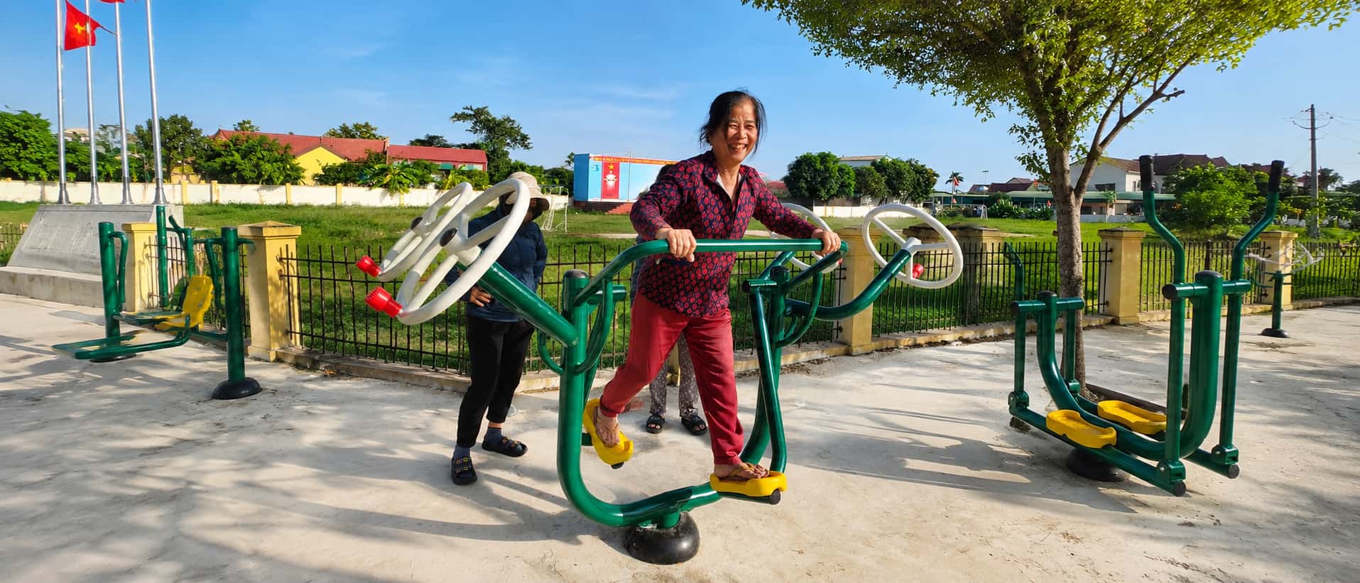 thiet-bi-the-thao-cong-vien-tai-nghe-an-ha-tinh